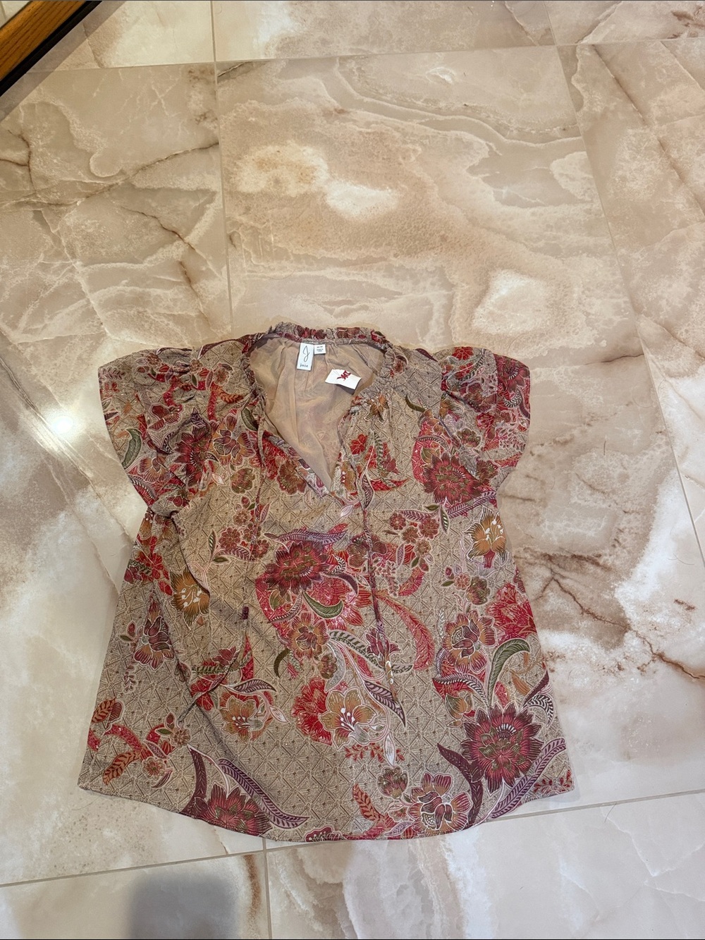 Joie Floral V-Neck Cap Sleeve Blouse in Beige and Red